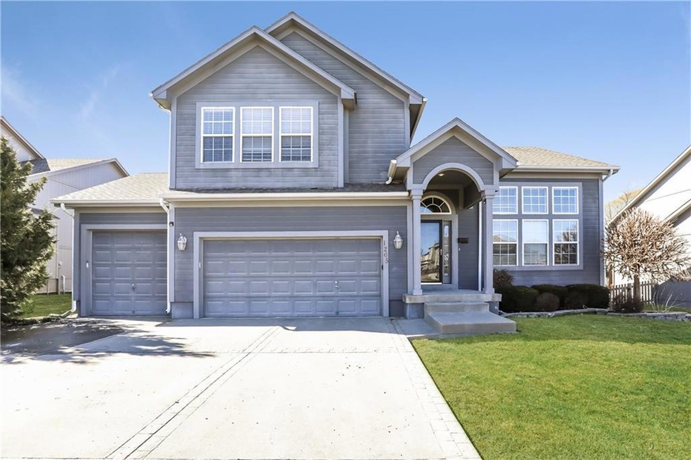 1265 SW Nagona Ln, Lees Summit, MO 64082 - photo 1