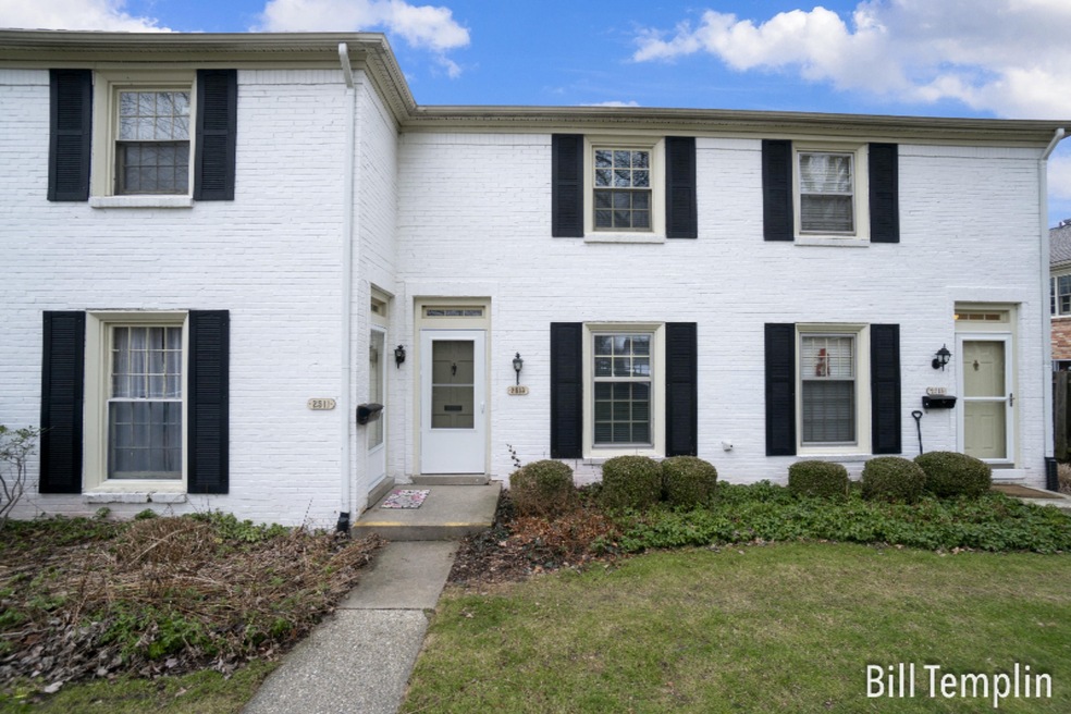 2513 Abbington Dr. SE, Grand Rapids, MI