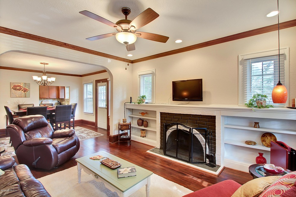 1556 Pine Grove Ave, Jacksonville, FL 32205 - photo 1