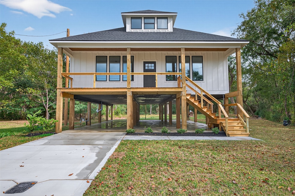 165 Thurman Ave, Bridge City, TX 77611 - photo 1