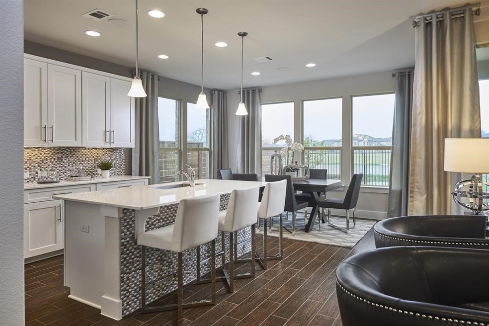 5126 Emma Frst St, Houston, TX 77018 - photo 1