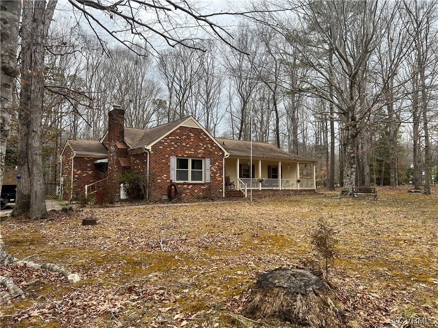View of front of house featuring a porch