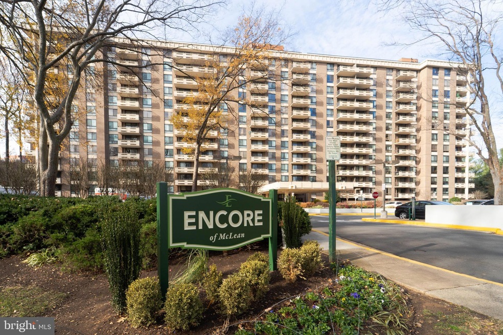 Encore of McLean unit 805, McLean, VA 22102 - photo 1