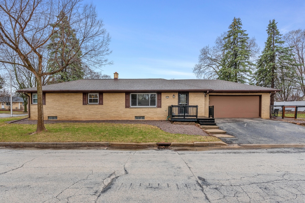 9707 W Fiebrantz-24