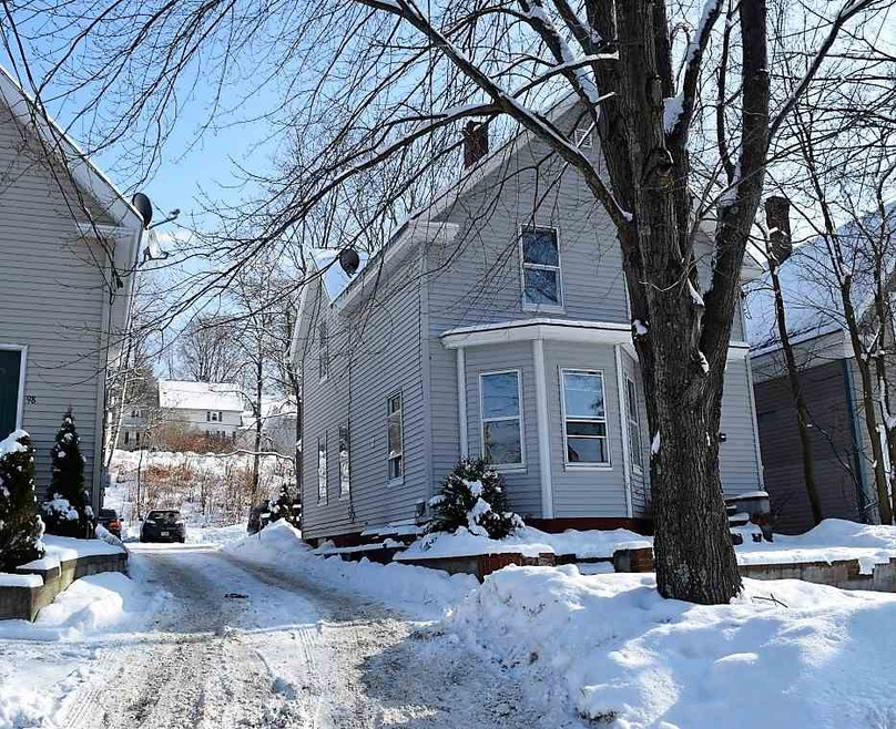 102 Franklin St, Franklin, NH 03235 - photo 1