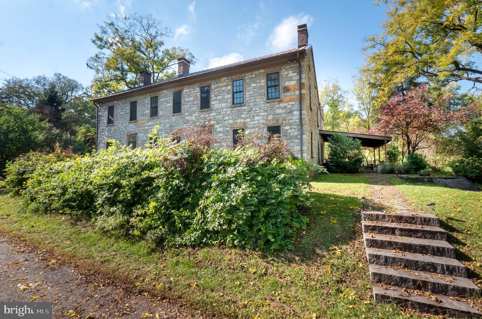 2820 Farr Rd, Allentown, PA 18103 - photo 1