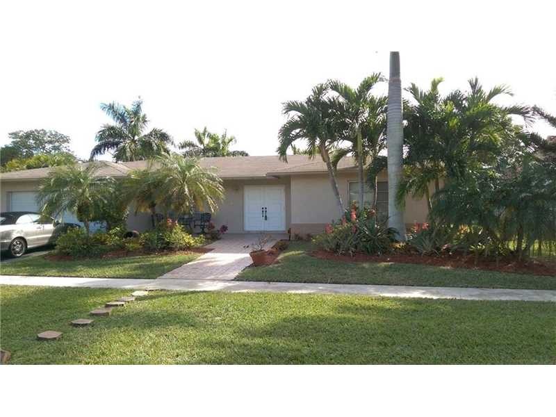 16550 Royal Poinciana Ct, Weston, FL 33326 - photo 1