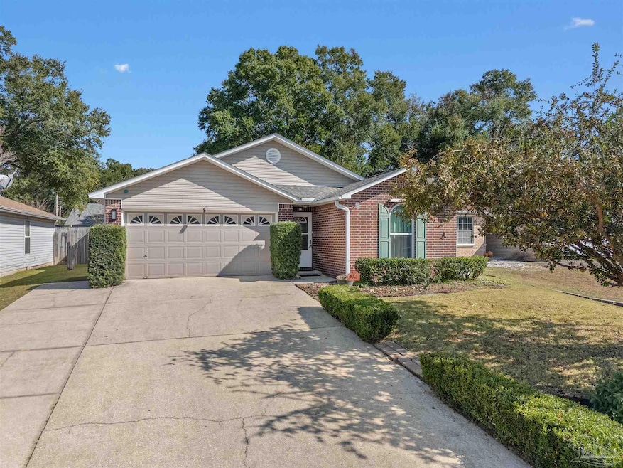 412 Oak Leaf Ct, Pensacola, FL 32514 - photo 1