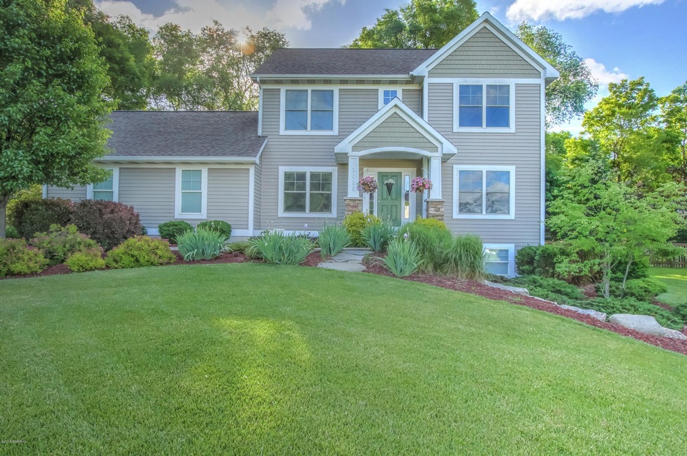3616 Hunter's Way front summer 2