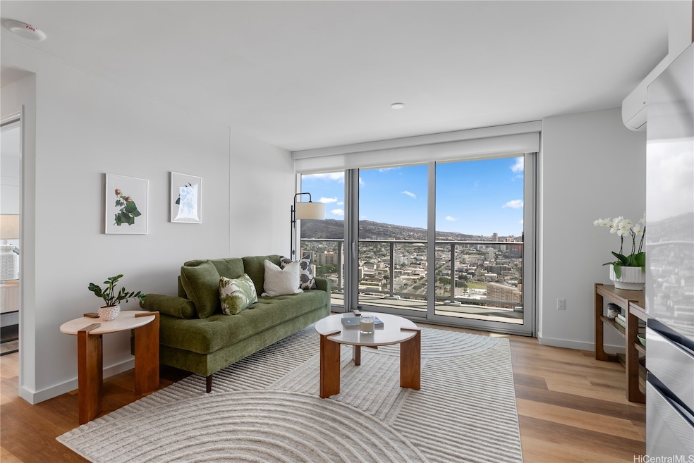 1515 Liona St unit 3707, Honolulu, HI 96814 - photo 1