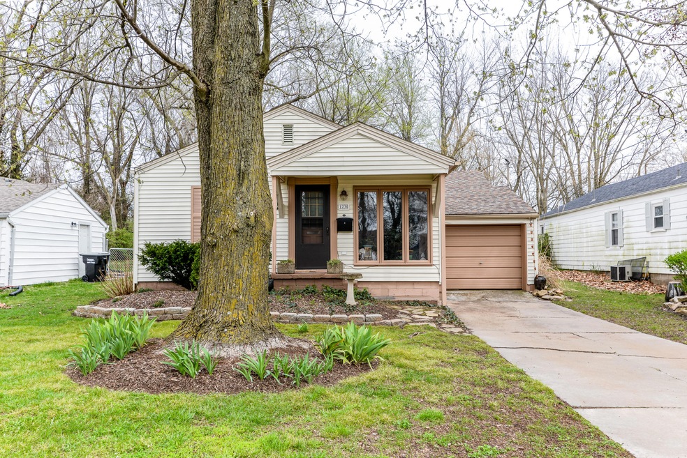 Molea-Crutcher-Home-1