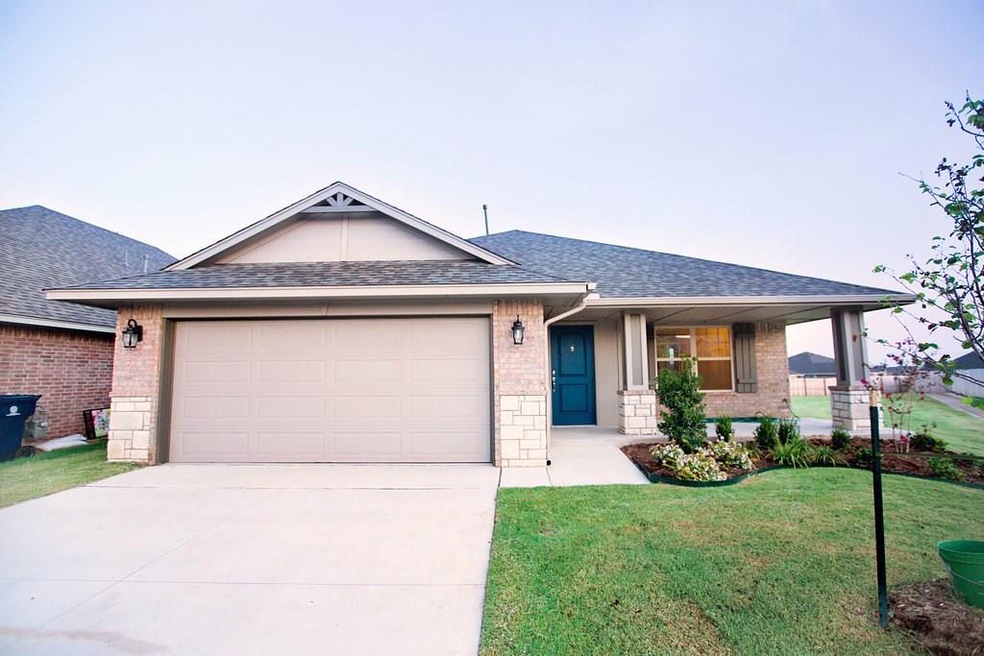 18224 Sandhurst Ct, Edmond, OK 73012 - photo 1