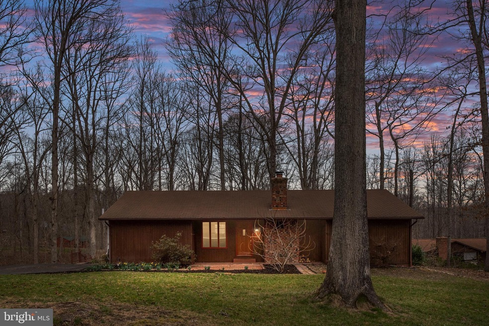 8548 Custer Ct, Manassas, VA 20112 - photo 1