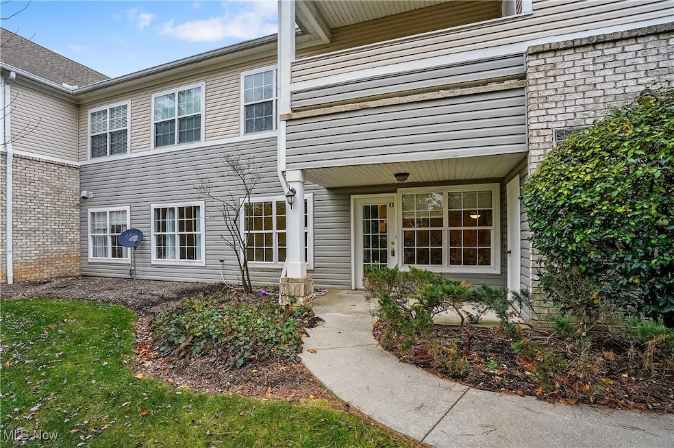 522 Robinwood Ln unit I, Copley, OH 44321 - photo 1