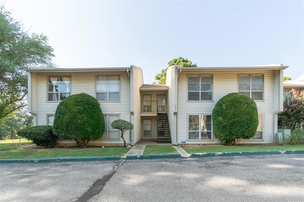 803 Cardinal Creek Blvd unit B, Norman, OK 73072 - photo 1