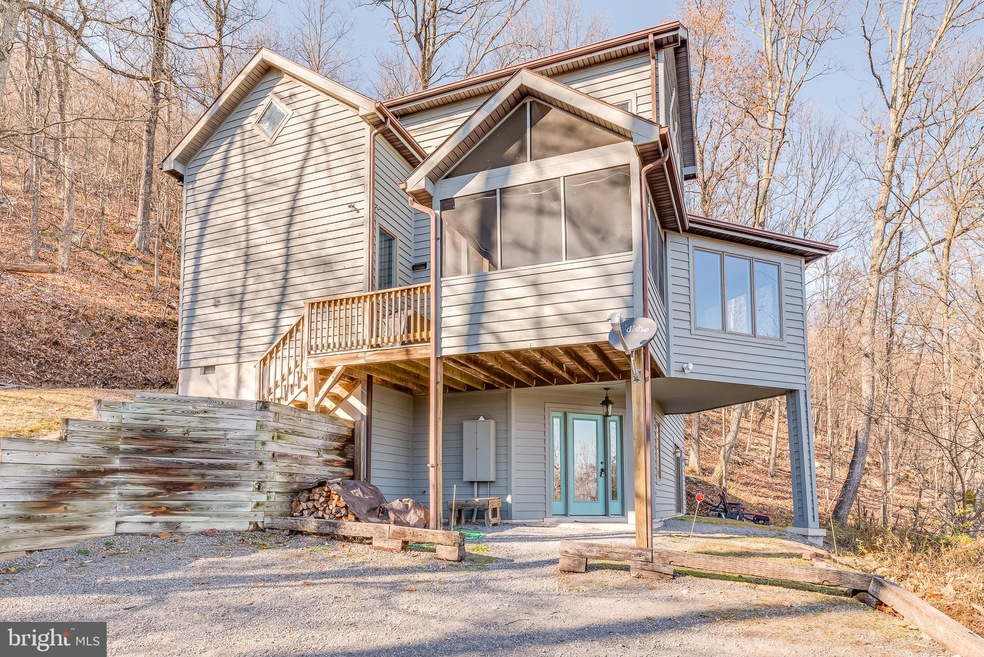 621 Bobcat Dr, Berkeley Springs, WV 25411 - photo 1