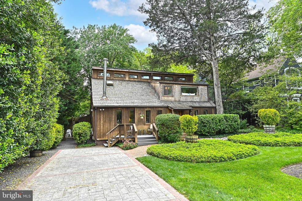 7121 Gordons Rd, Falls Church, VA 22043 - photo 1