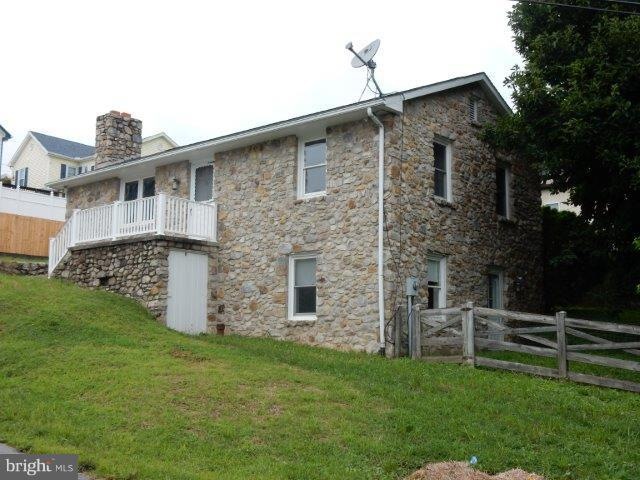 903 E C St, Brunswick, MD 21716 - photo 1