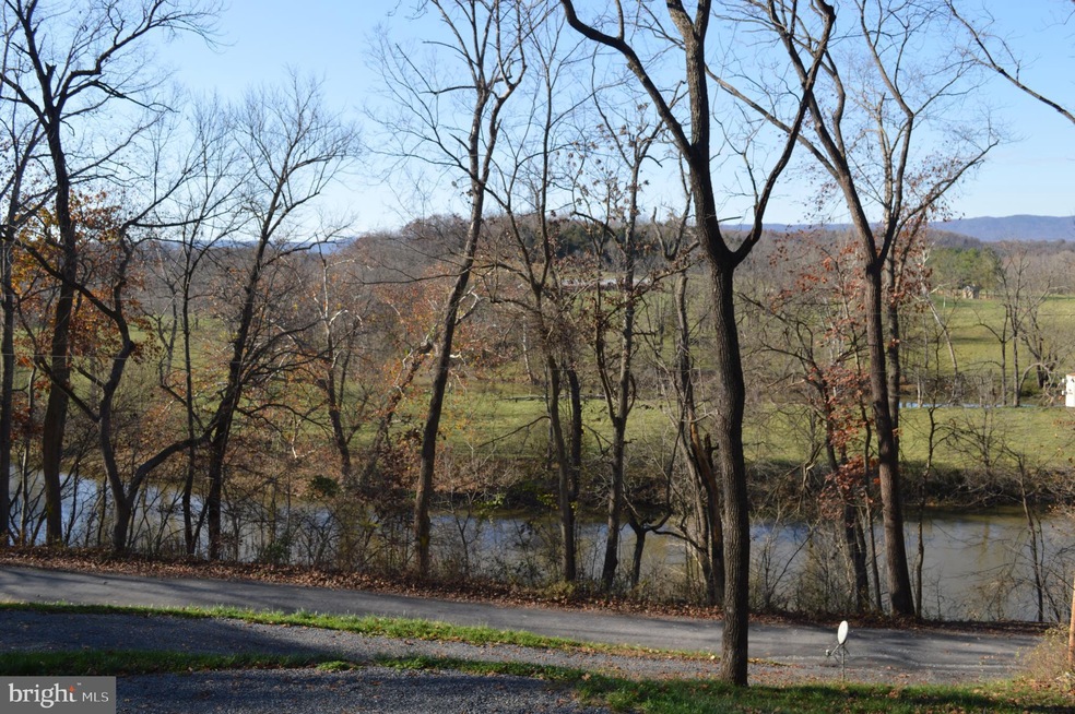 1233 Deer Rapids Rd, Strasburg, VA 22657 - photo 1