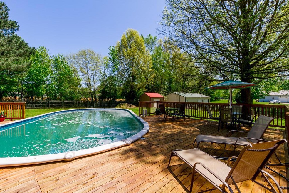 708 S Russell St, Portland, TN 37148 - photo 1