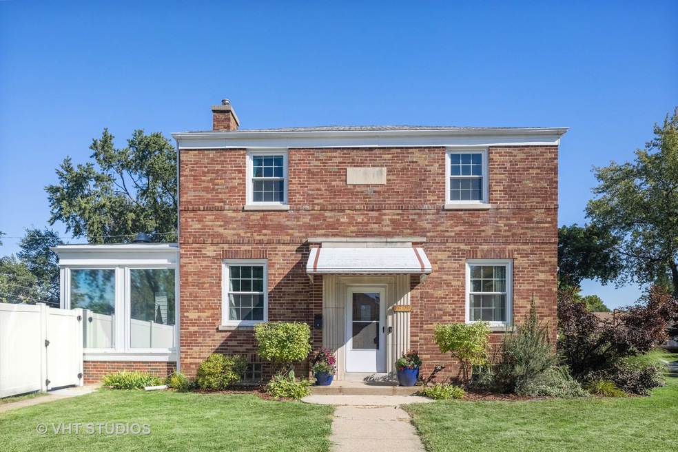 10000 Chaucer St, Westchester, IL 60154 - photo 1