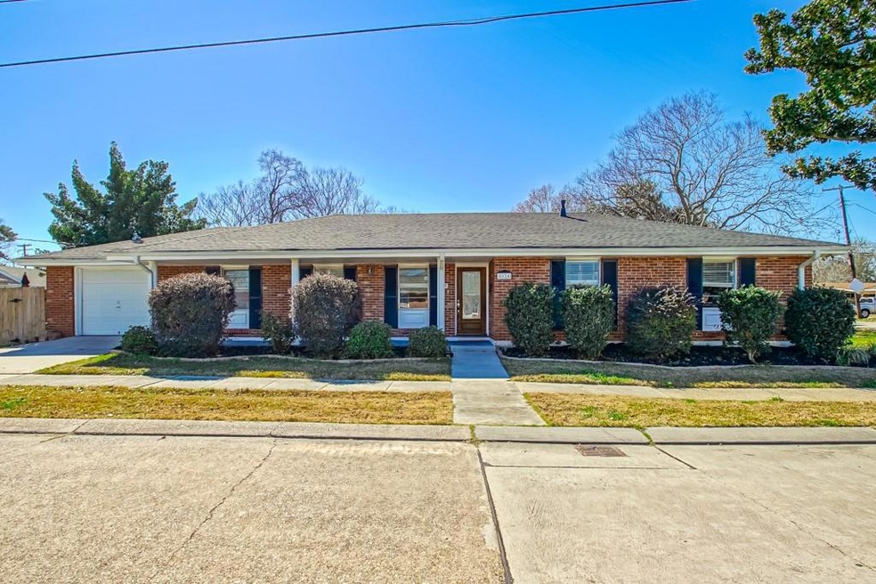 3 bedroom home on corner lot in Metairie.