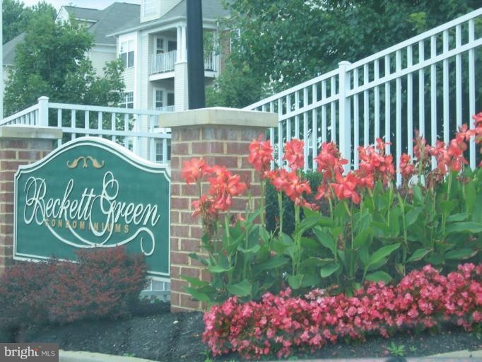 9401 Wordsworth Way unit 303, Owings Mills, MD 21117 - photo 1