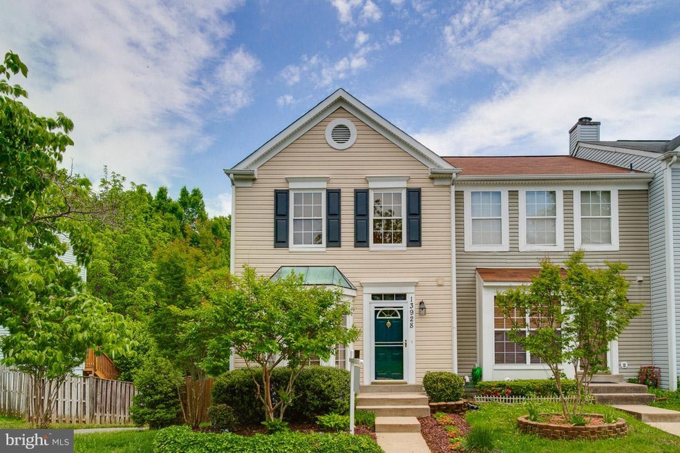 13928 Gunners Place, Centreville, VA 20121 - photo 1