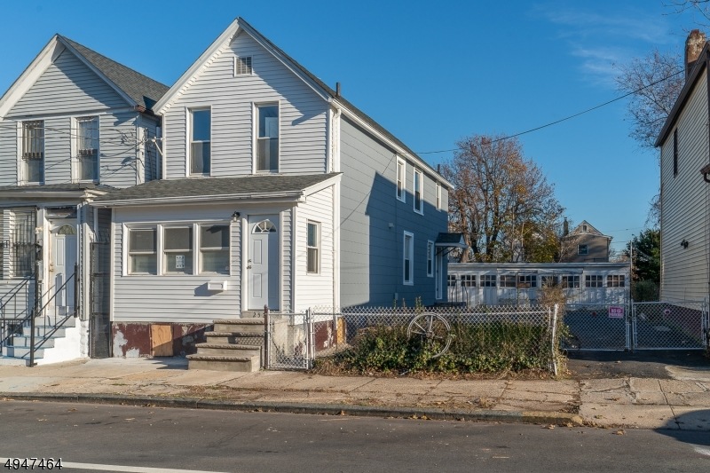 252 S 19th St unit 254, Newark, NJ 07103 - photo 1