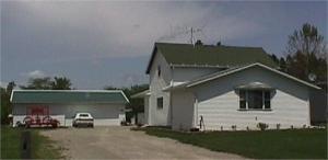 106 Hilltop Road, Columbus Junction - Ho