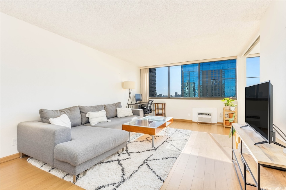 Under Contract $395,000 • Co-Listing Agent