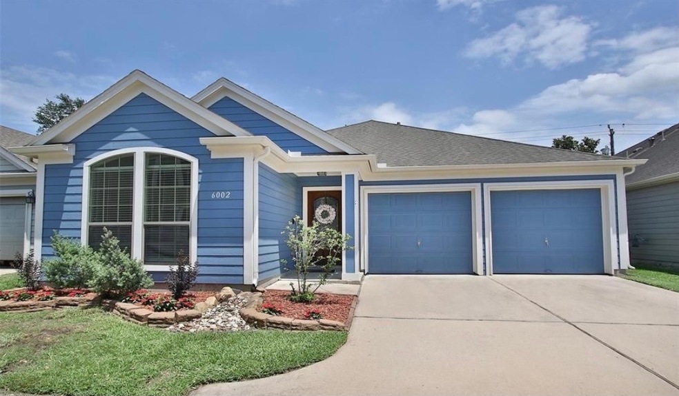 6002 Lynwood Banks Ln, Houston, TX 77092 - photo 1