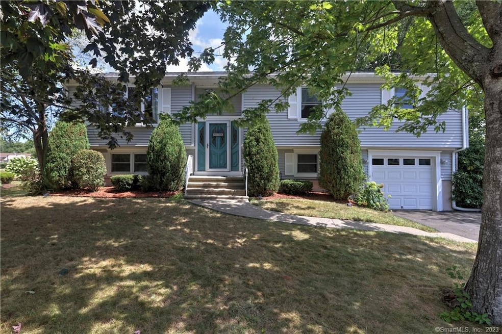 15 Michael Dr, West Haven, CT 06516 - photo 1