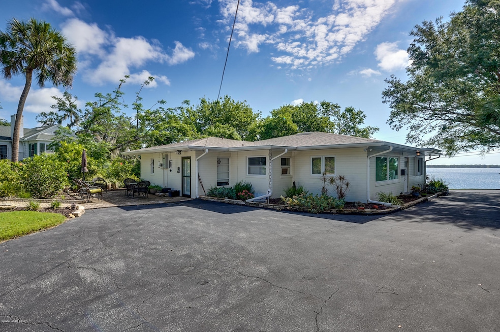 871 N Indian River Dr, Cocoa, FL 32922 - photo 1
