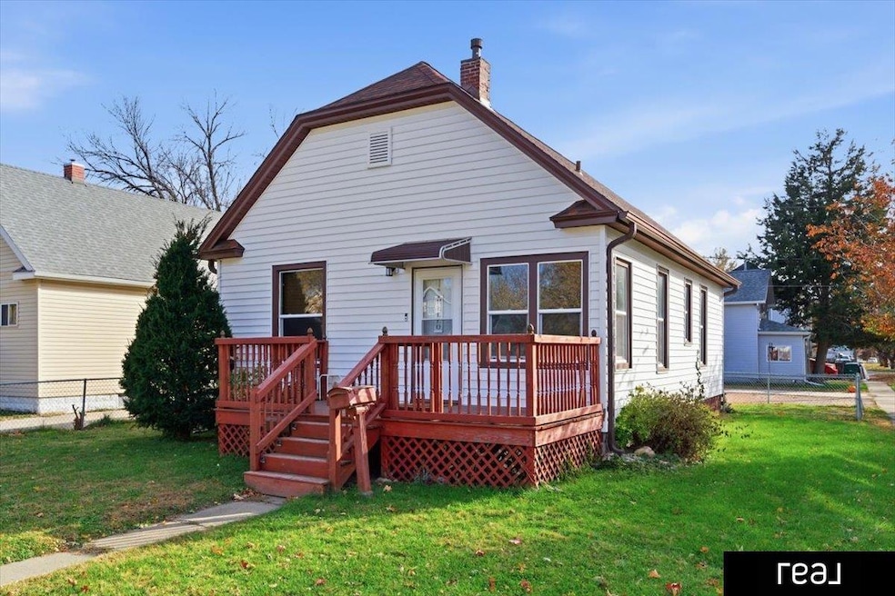 2555 Avenue C, Council Bluffs, IA 51501 - photo 1