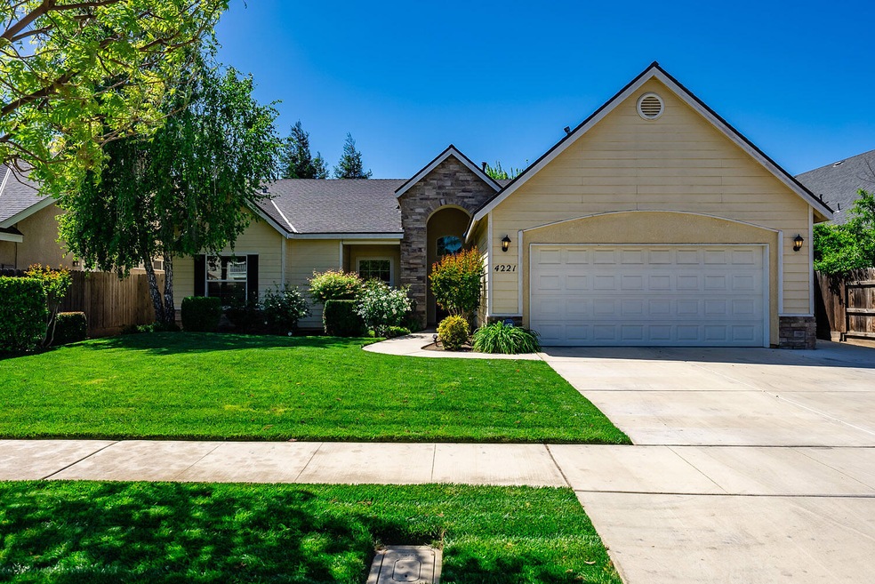 02-4221ChathamVisalia