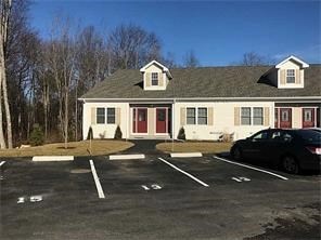 608 Graycoach Ln unit 608, Cranston, RI 02921 - photo 1