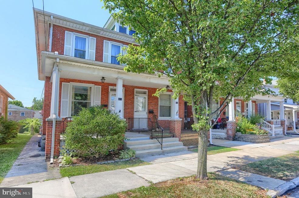 821 Bosler Ave, Lemoyne, PA 17043 - photo 1