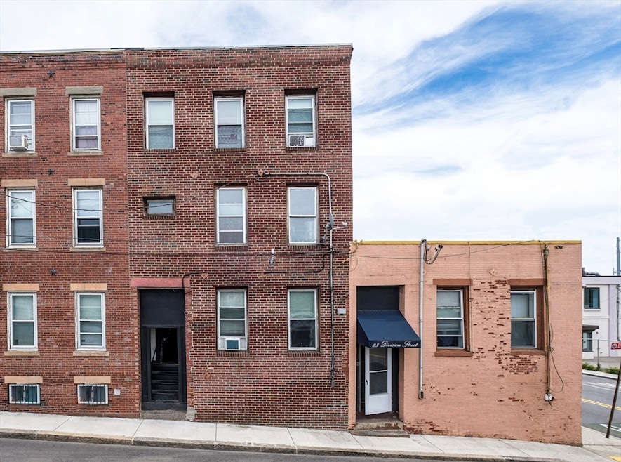 11 Williams St, Chelsea, MA 02150 - photo 1