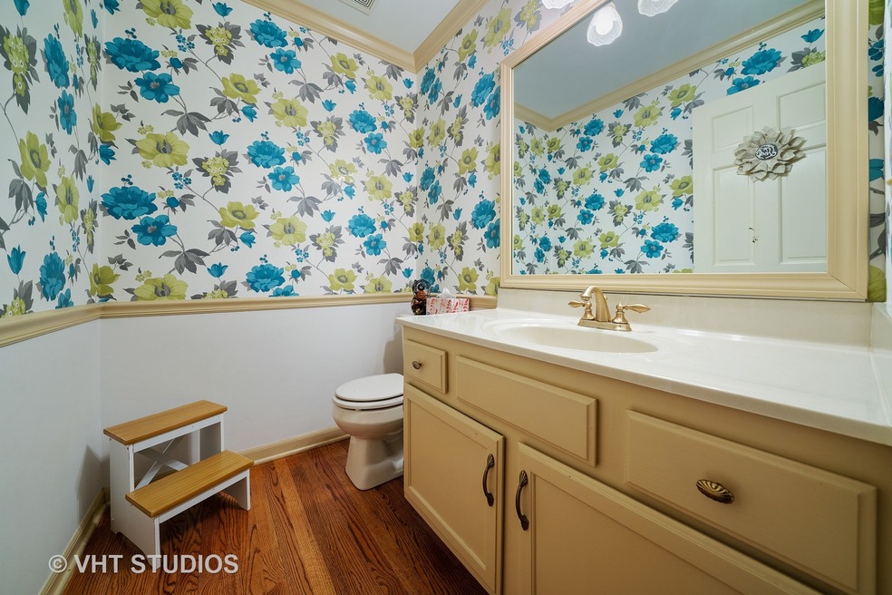 912 Appleton Dr, Batavia, IL 60510 - photo 1