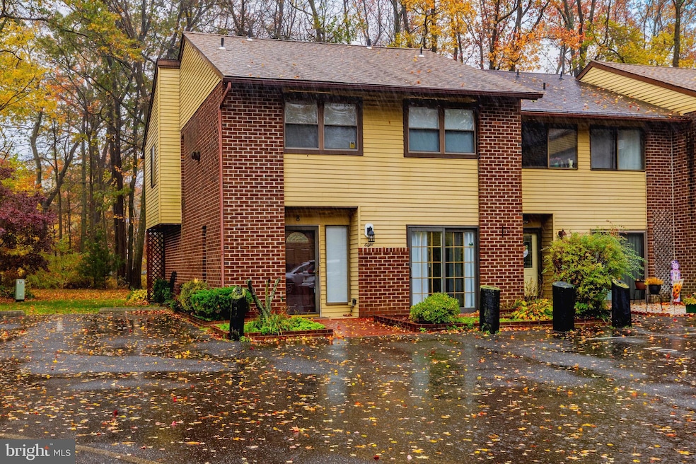 8 Laurel Ct, Woodbury, NJ 08096 - photo 1