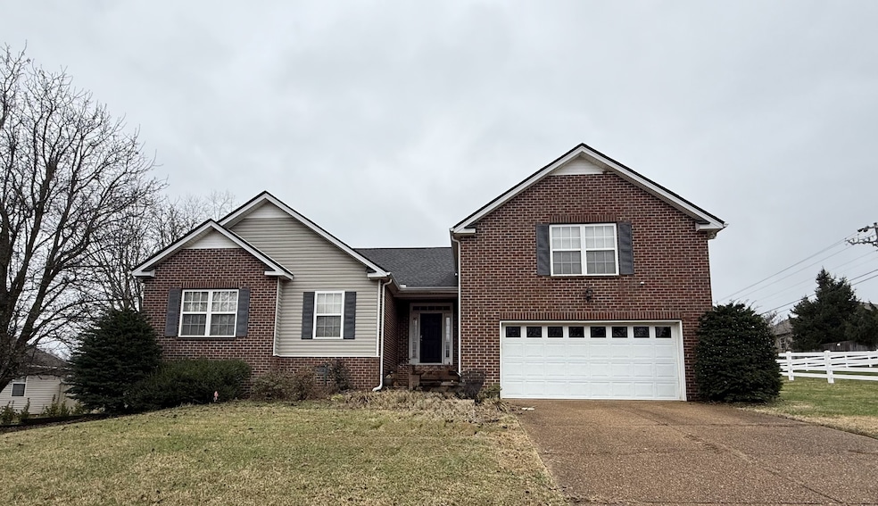 2601 Danbury Cir, Spring Hill, TN 37174 - photo 1