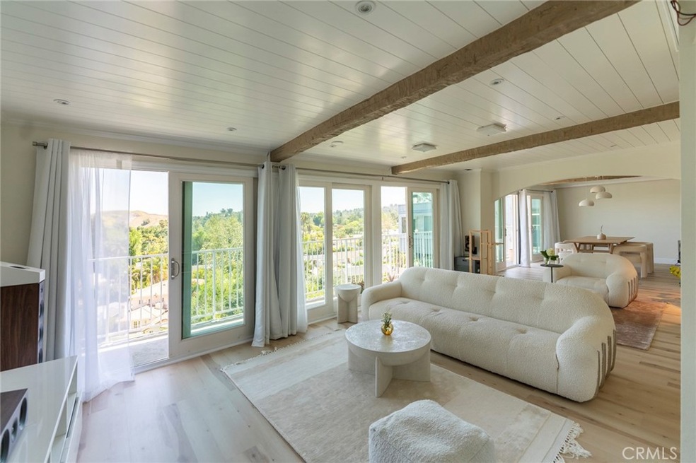 5034 Marmol Dr, Woodland Hills, CA 91364 - photo 1