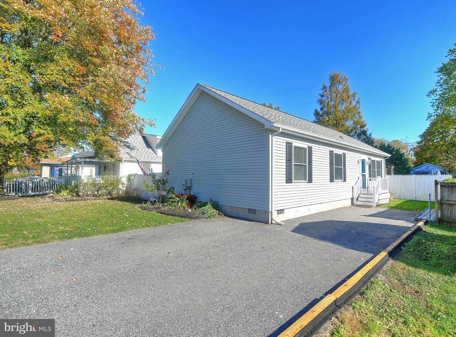 13205 Gundale Ave, Middle River, MD 21220 - photo 1