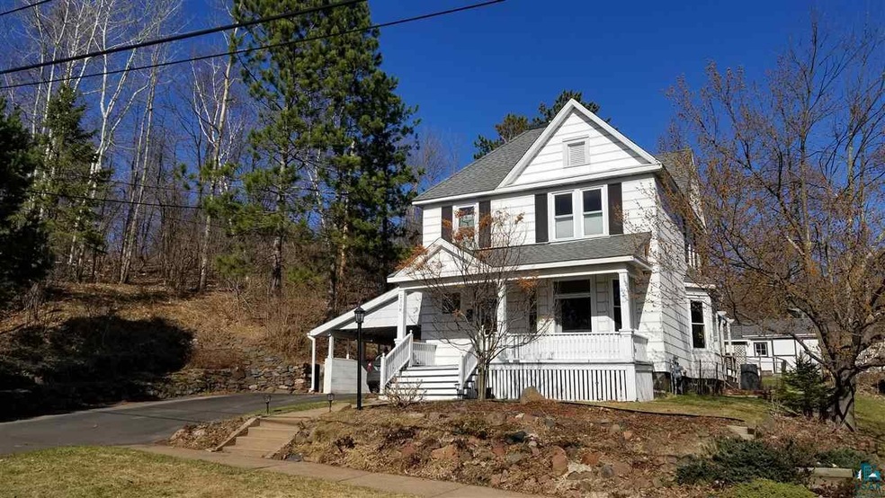 2308 Vermilion Rd, Duluth, MN 55803 - photo 1