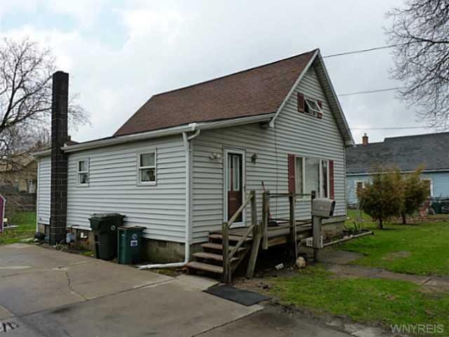 14 3rd Ave, North Tonawanda, NY 14120 - photo 1