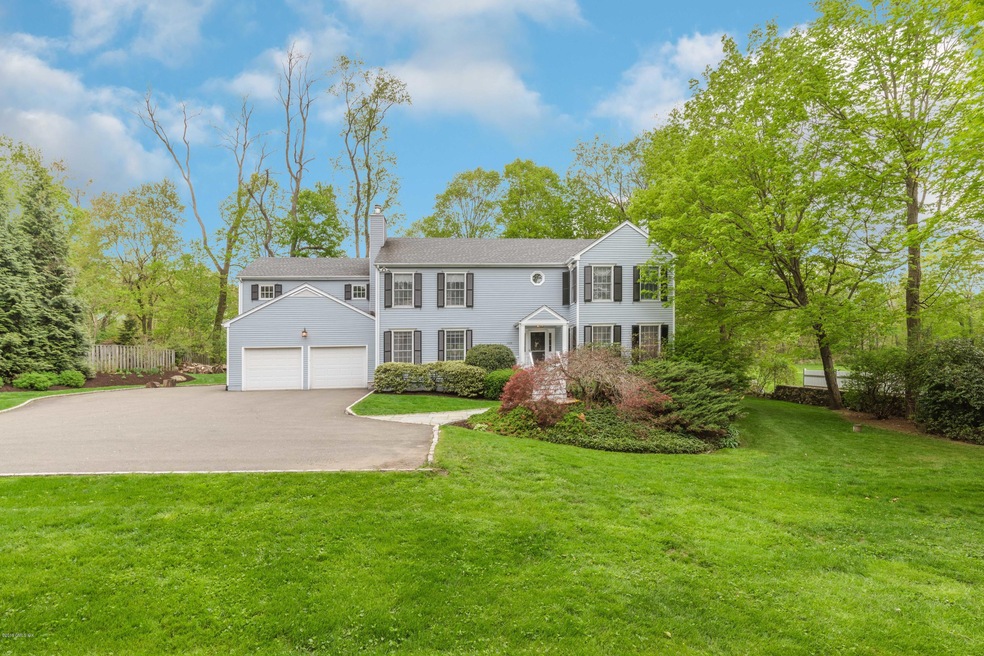 1025 North St, Greenwich, CT 06831 - photo 1