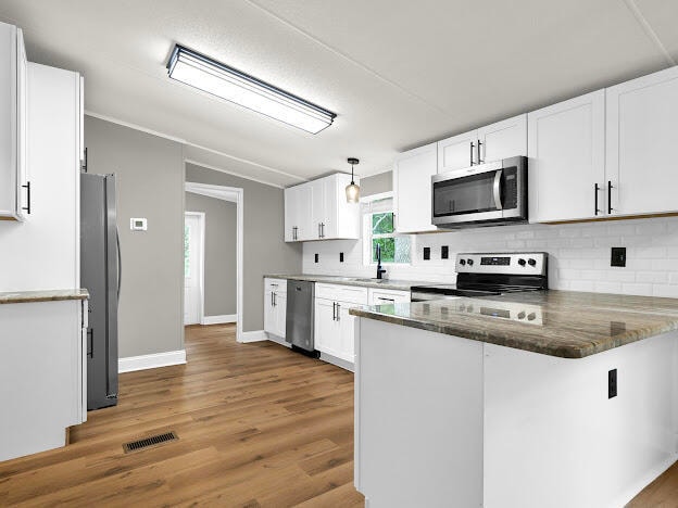 07B5F98E-8272-4F57-87F8-569601FD2DB3