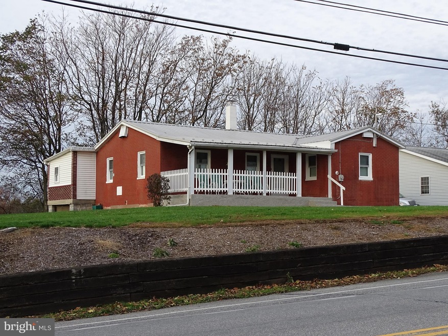 1511 N Franklin St, Chambersburg, PA 17201 - photo 1
