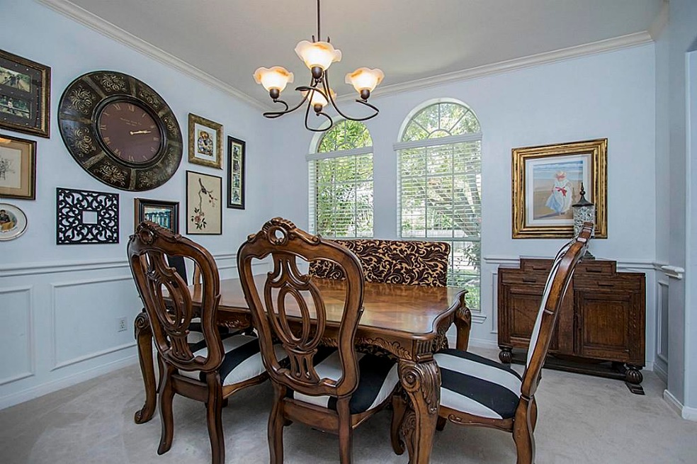 Spacious  Dining Room perfect for the upcoming entertainment and  holidays.